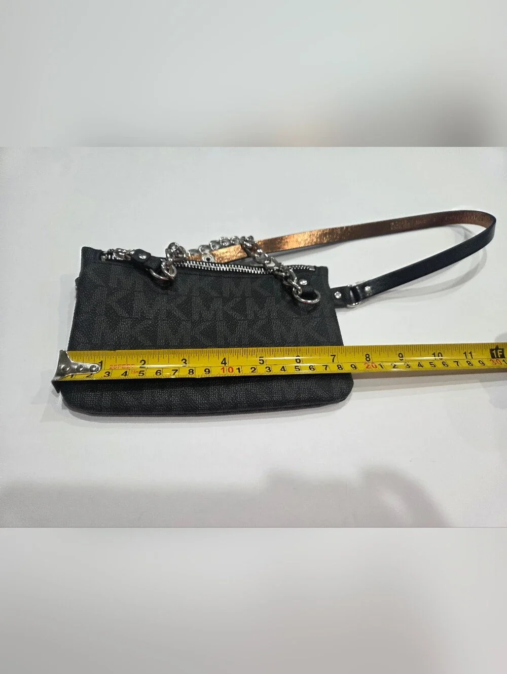 NWOT Michael Kors Logo Chain Belt Bag Black /gray Monogram With Silver Chain
